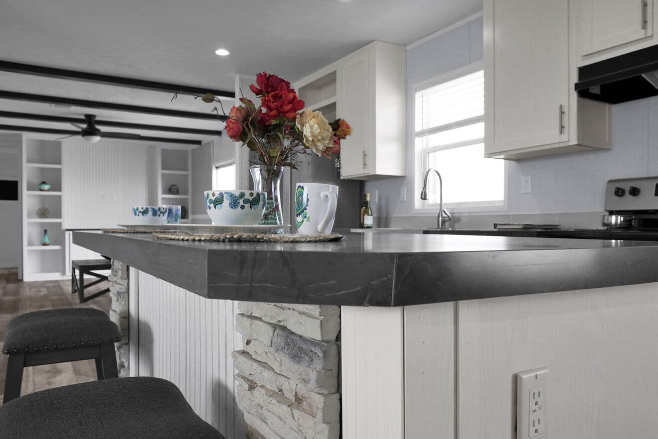 Alamo lite 28724t interior home features