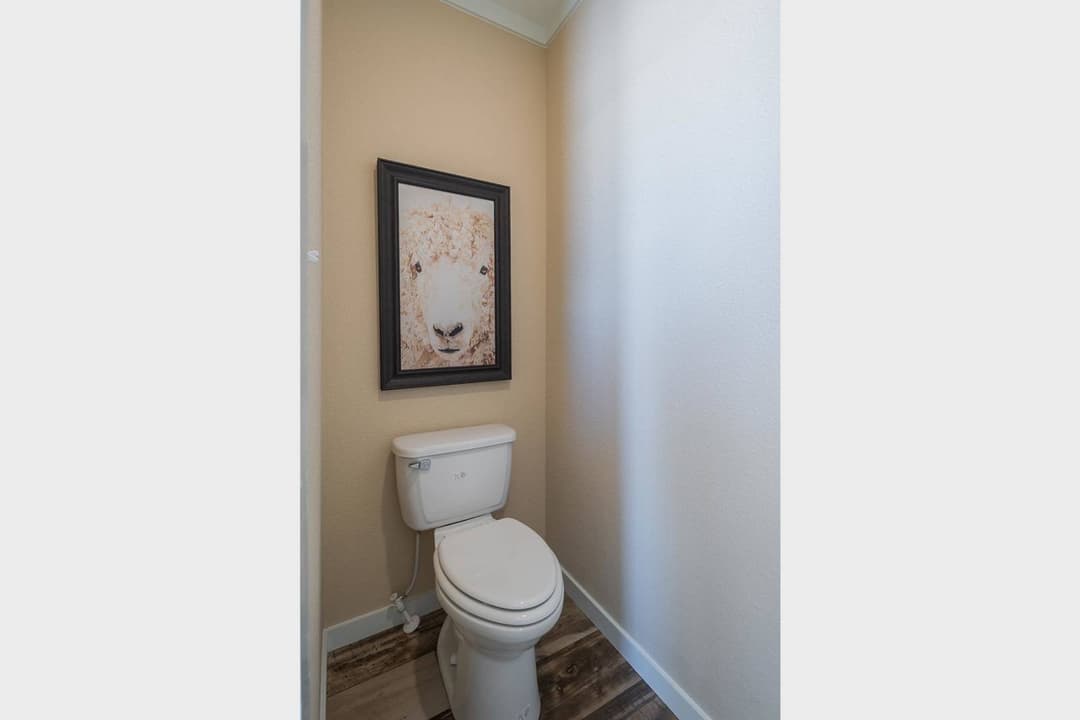 Innovation 3266f bathroom home features