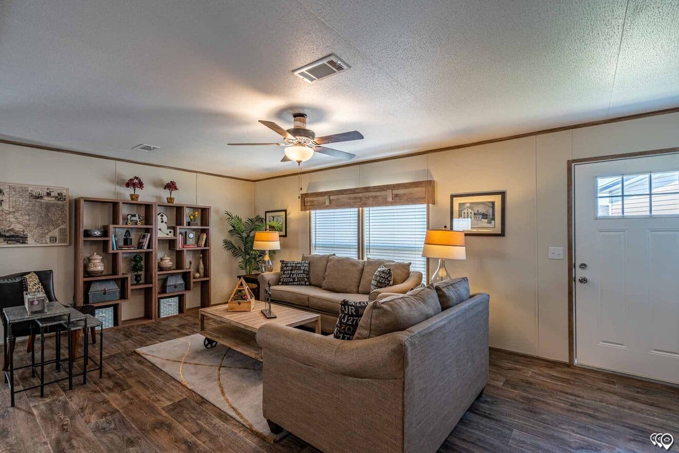 Pinnacle 28563p interior home features