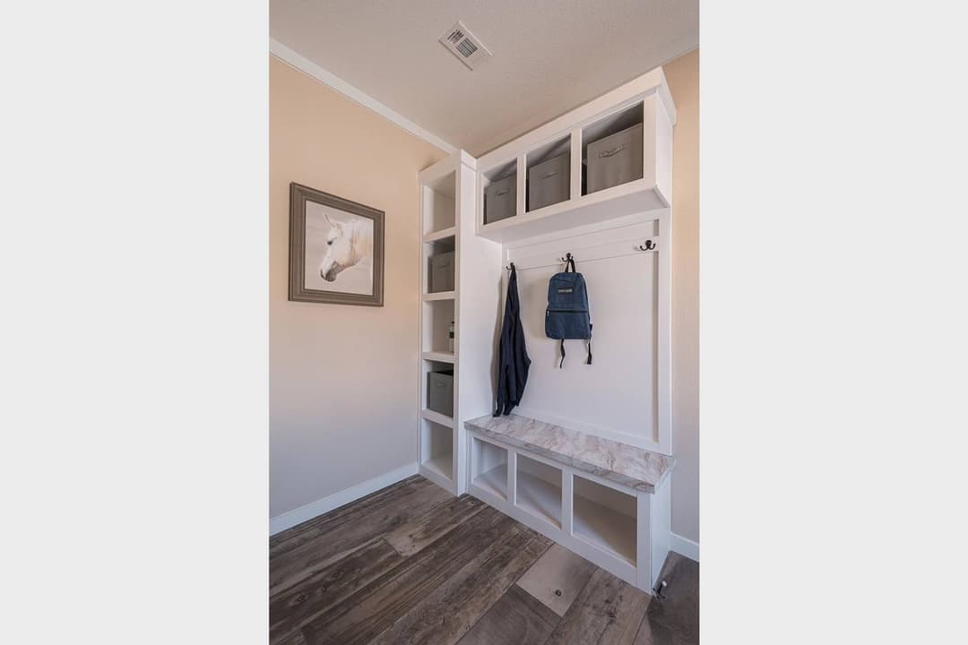 Innovation 3266f interior home features