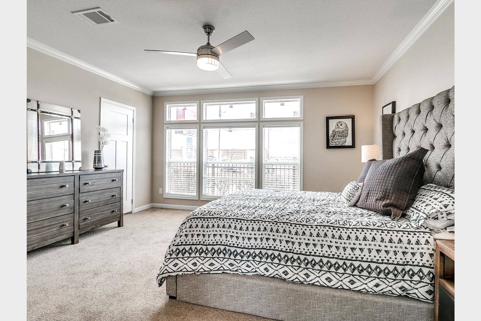 Titan extreme 3276t [the memphis] bedroom home features