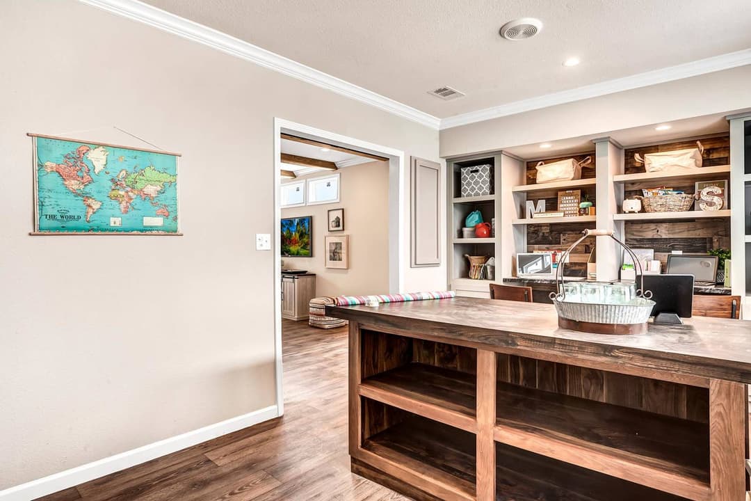 Titan extreme 3276f interior home features