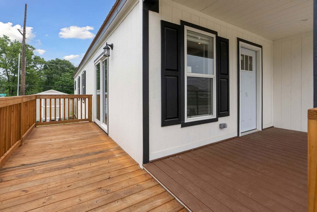 Toledo exterior home features