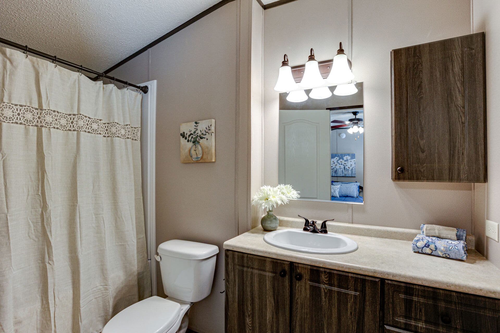 Select s-1672-32b bathroom home features