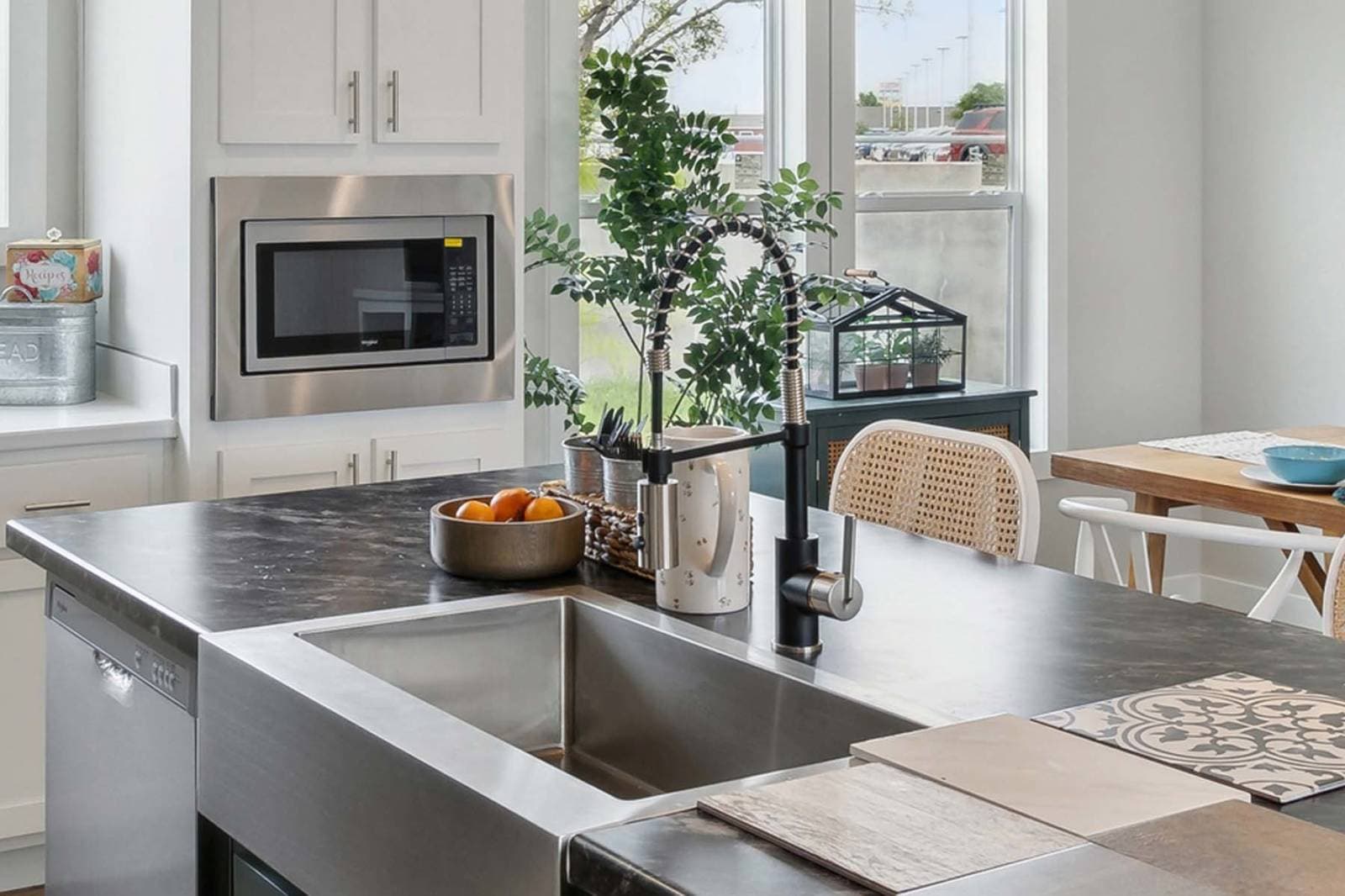 Ws2856h kitchen home features