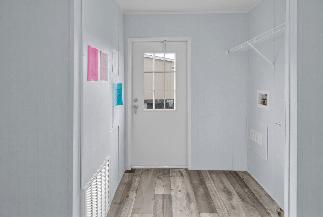 Alamo lite 28724t interior home features