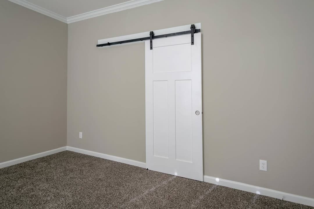 Innovation 3268c bedroom home features