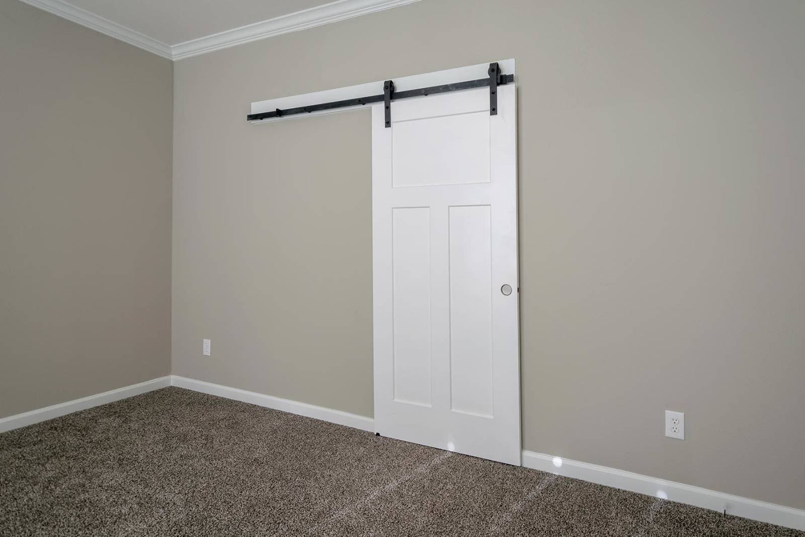 Innovation 3268c bedroom home features