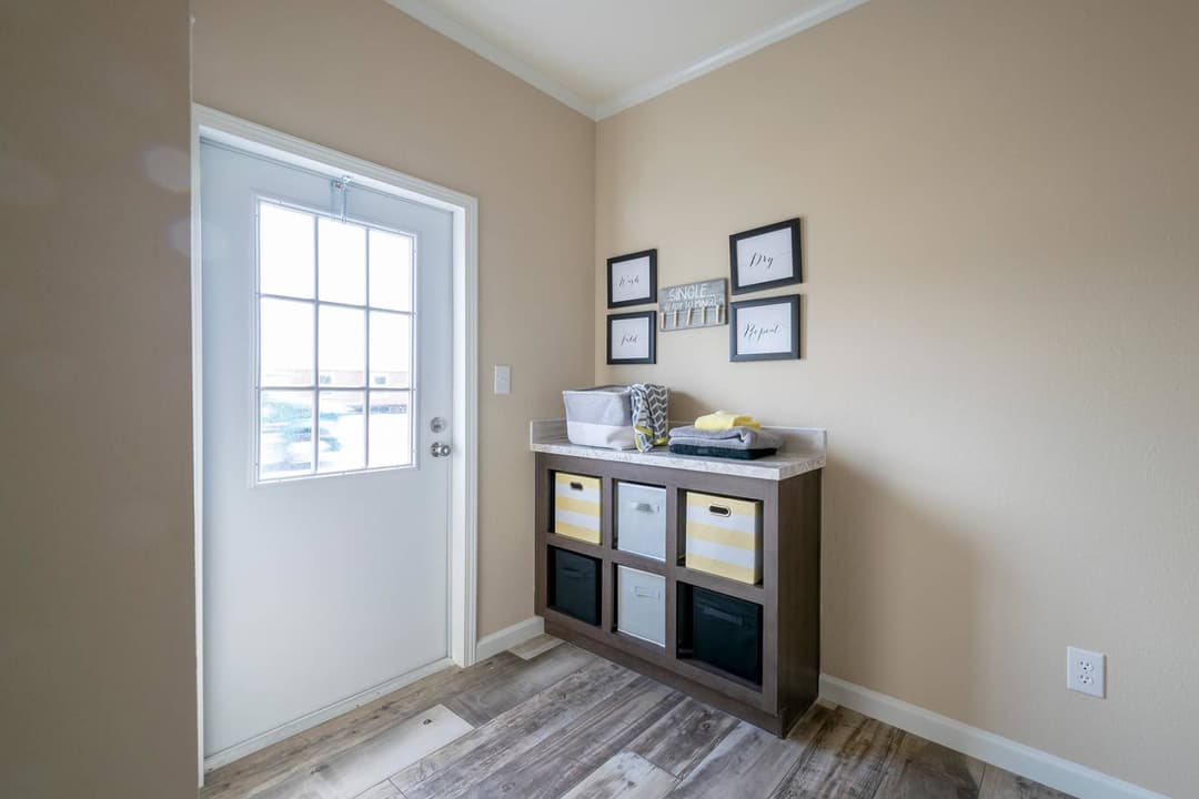 Innovation 3256n interior home features