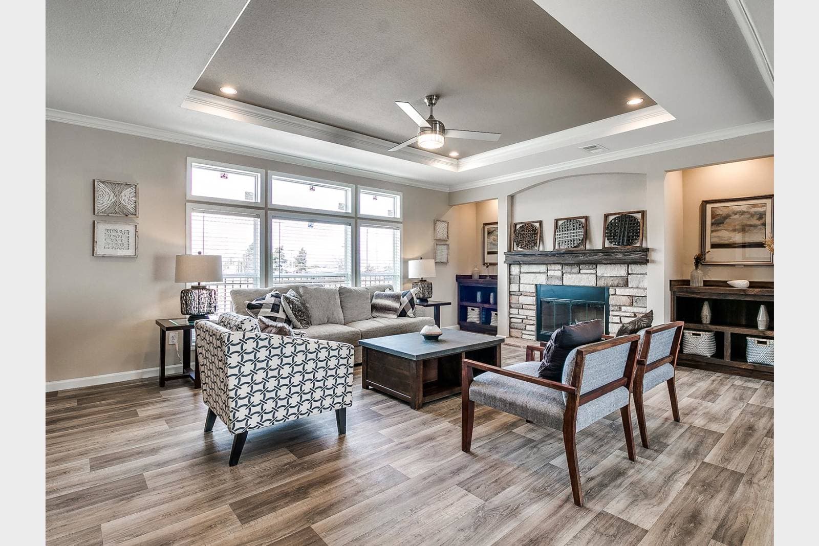 Titan extreme 3276t [the memphis] interior home features