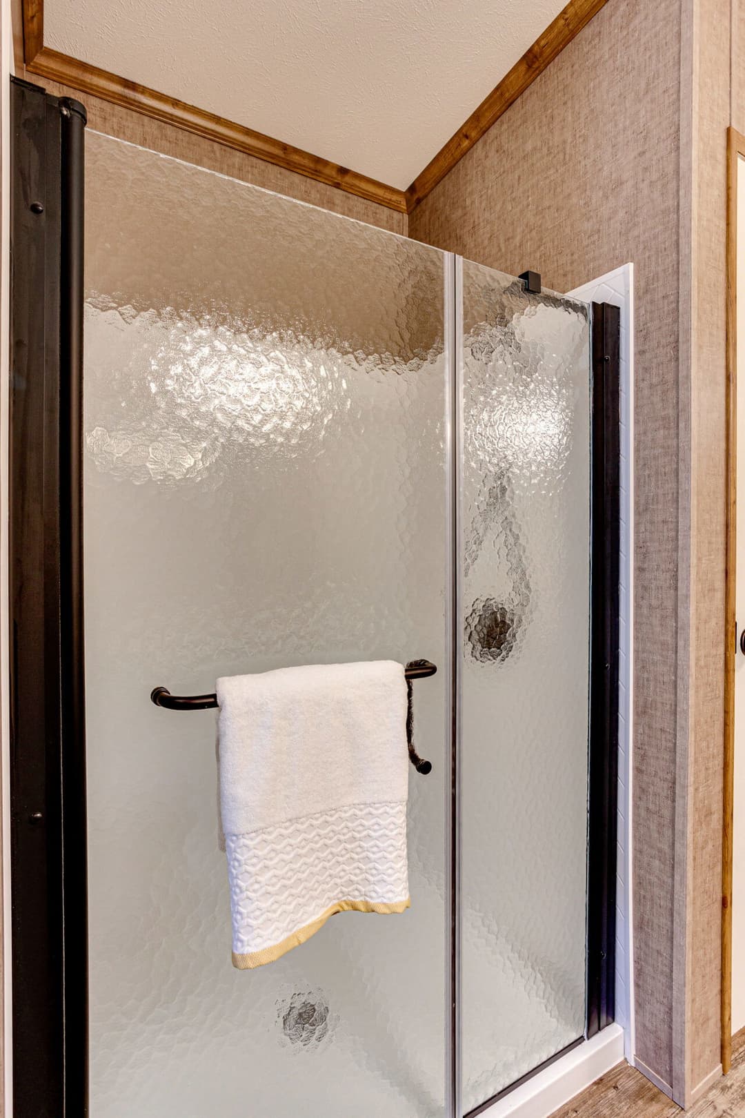 Heritage h-3264-32c bathroom home features