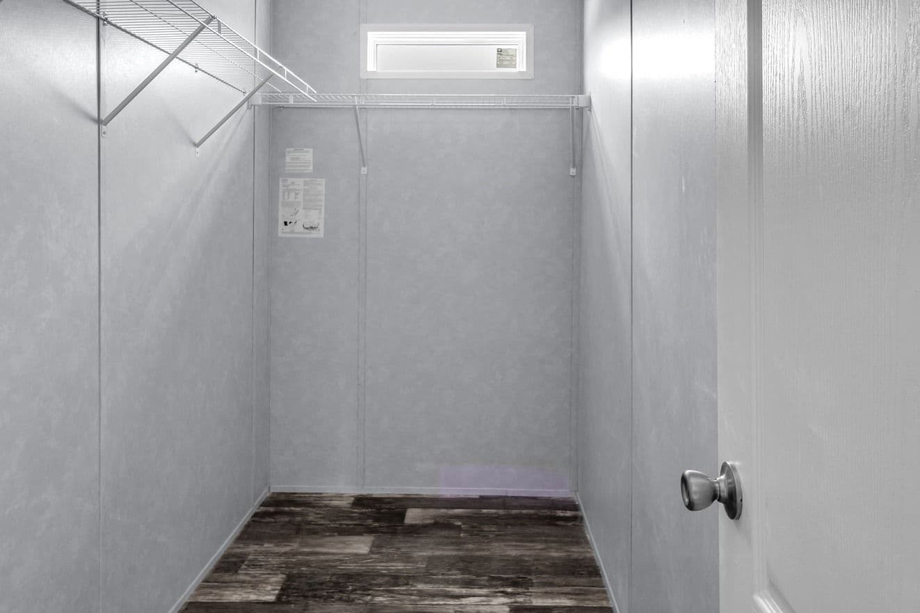 Valu premier 32724g interior home features