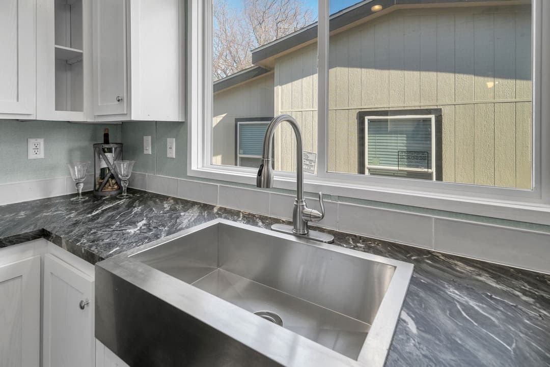 Valu premier 32643g interior home features