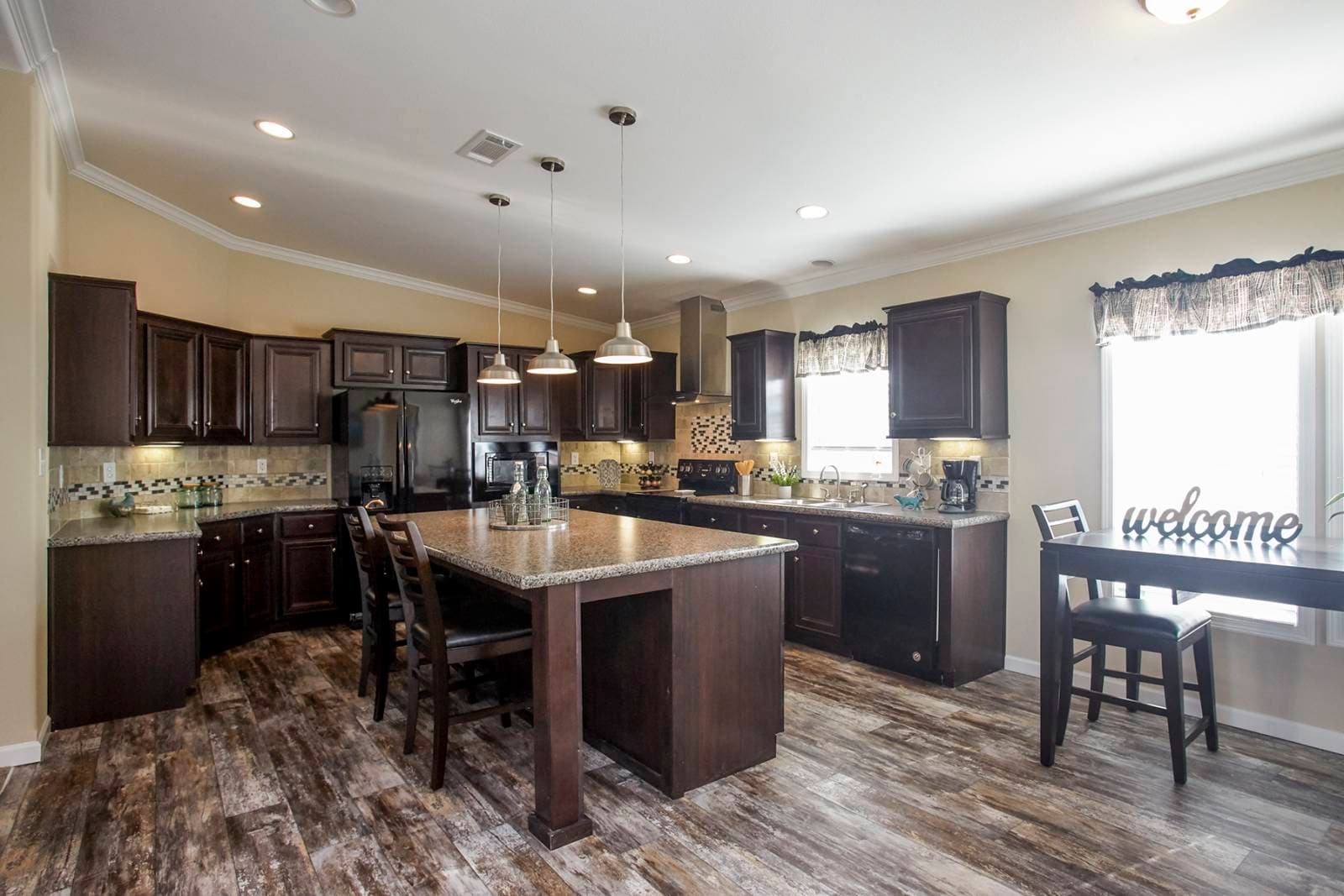 Brazos xl kitchen home features
