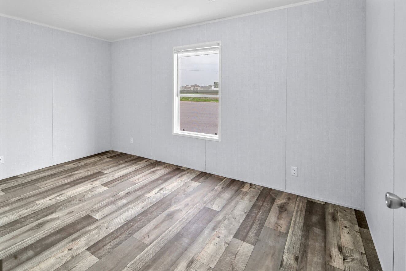 Alamo lite 16763s interior home features