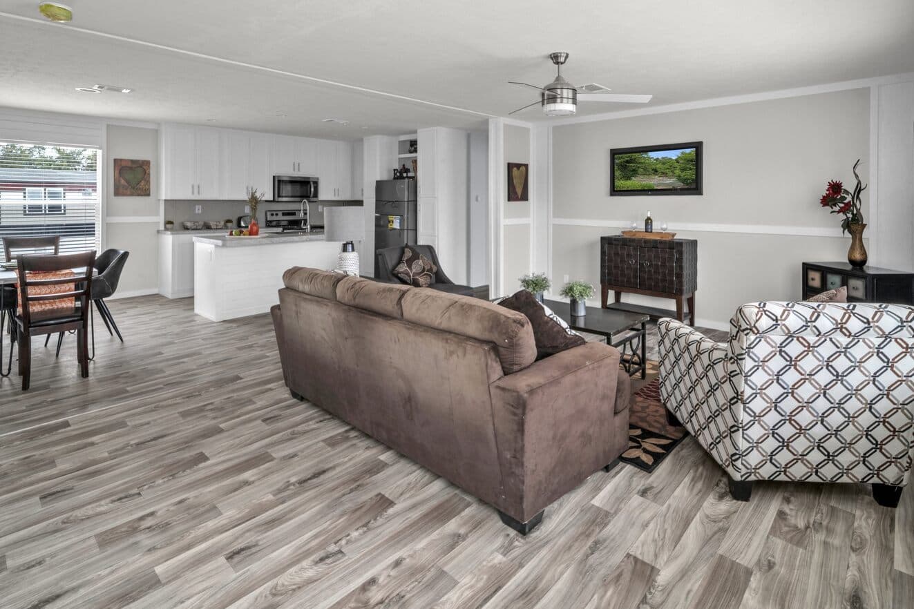 Valu 28483u interior home features