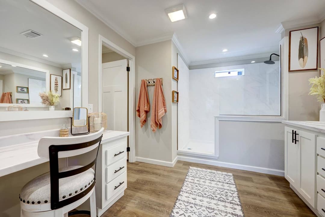 Titan extreme 2864h bathroom home features