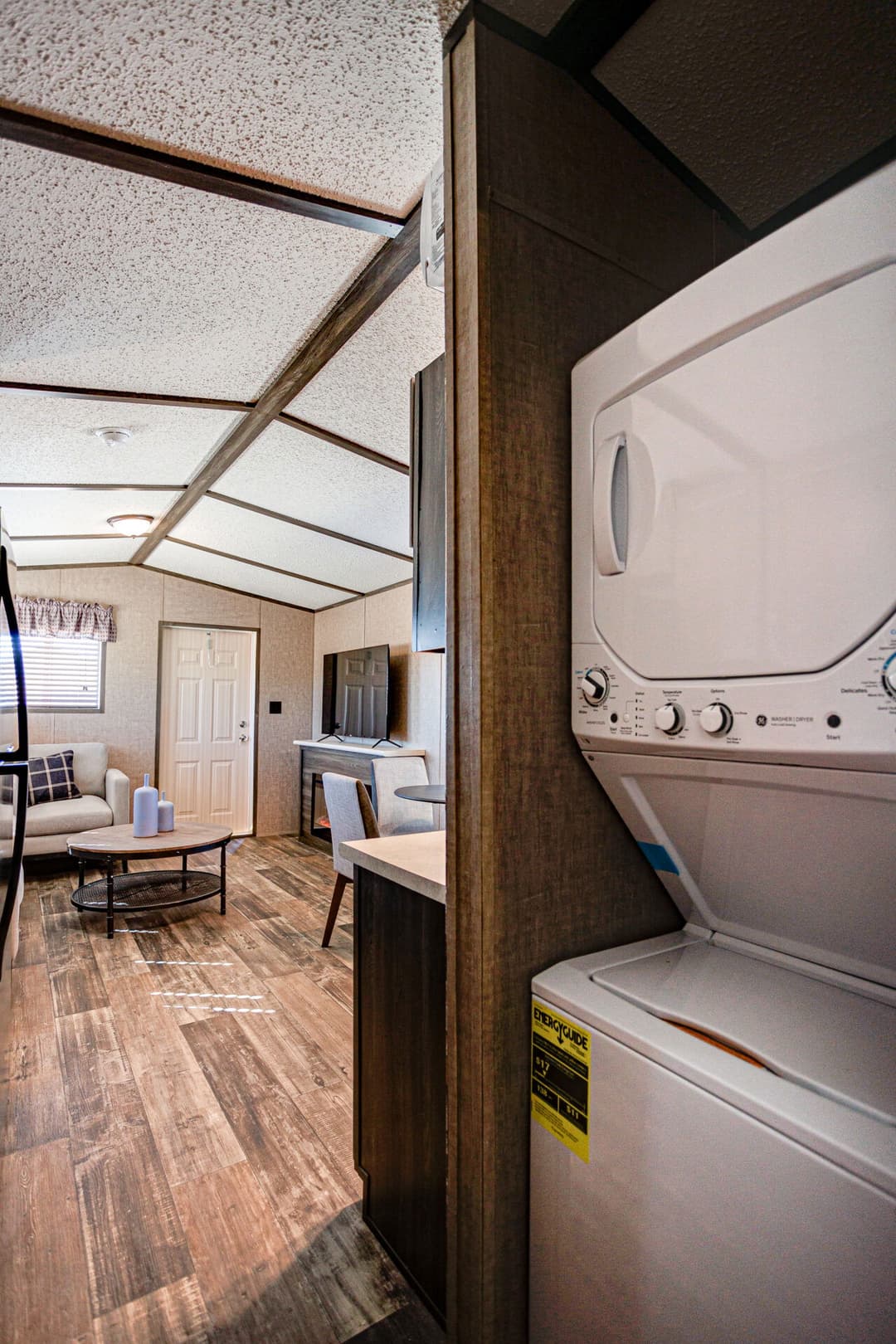 Select s-1236-11fla interior home features