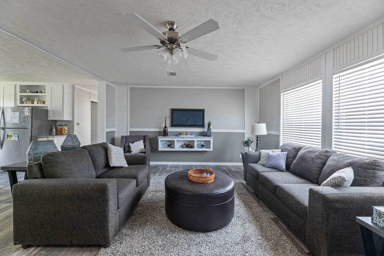 Valu premier 32483g interior home features