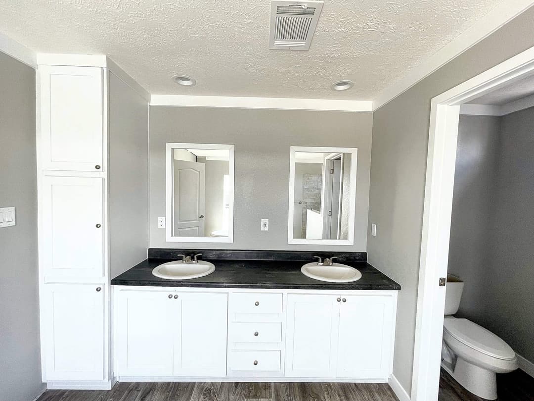 The stephens bathroom home features